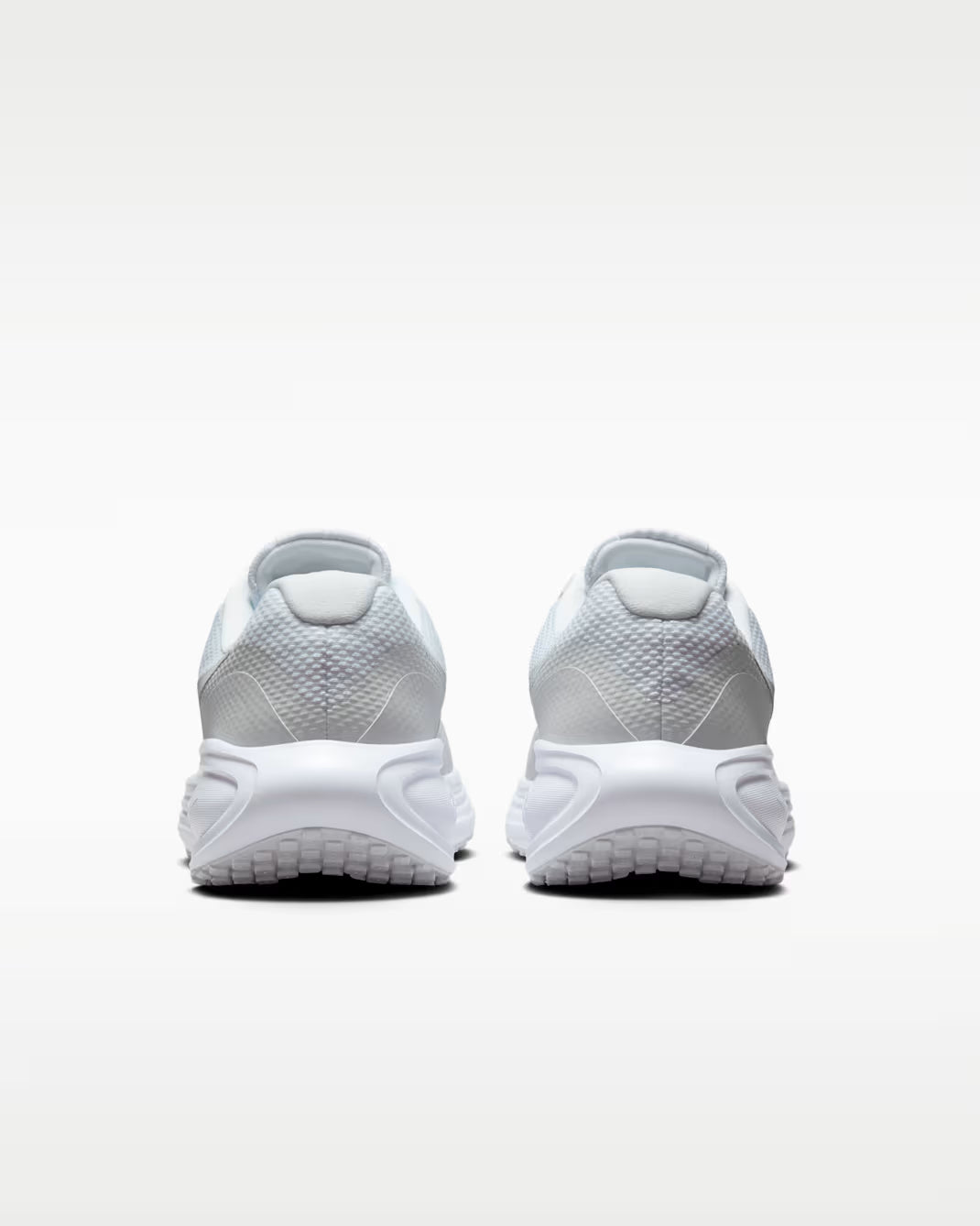 Nike Revolution 8