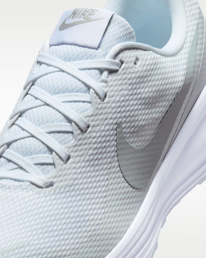 Nike Revolution 8