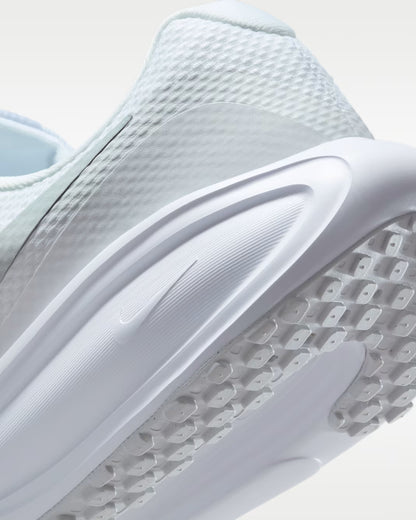 Nike Revolution 8